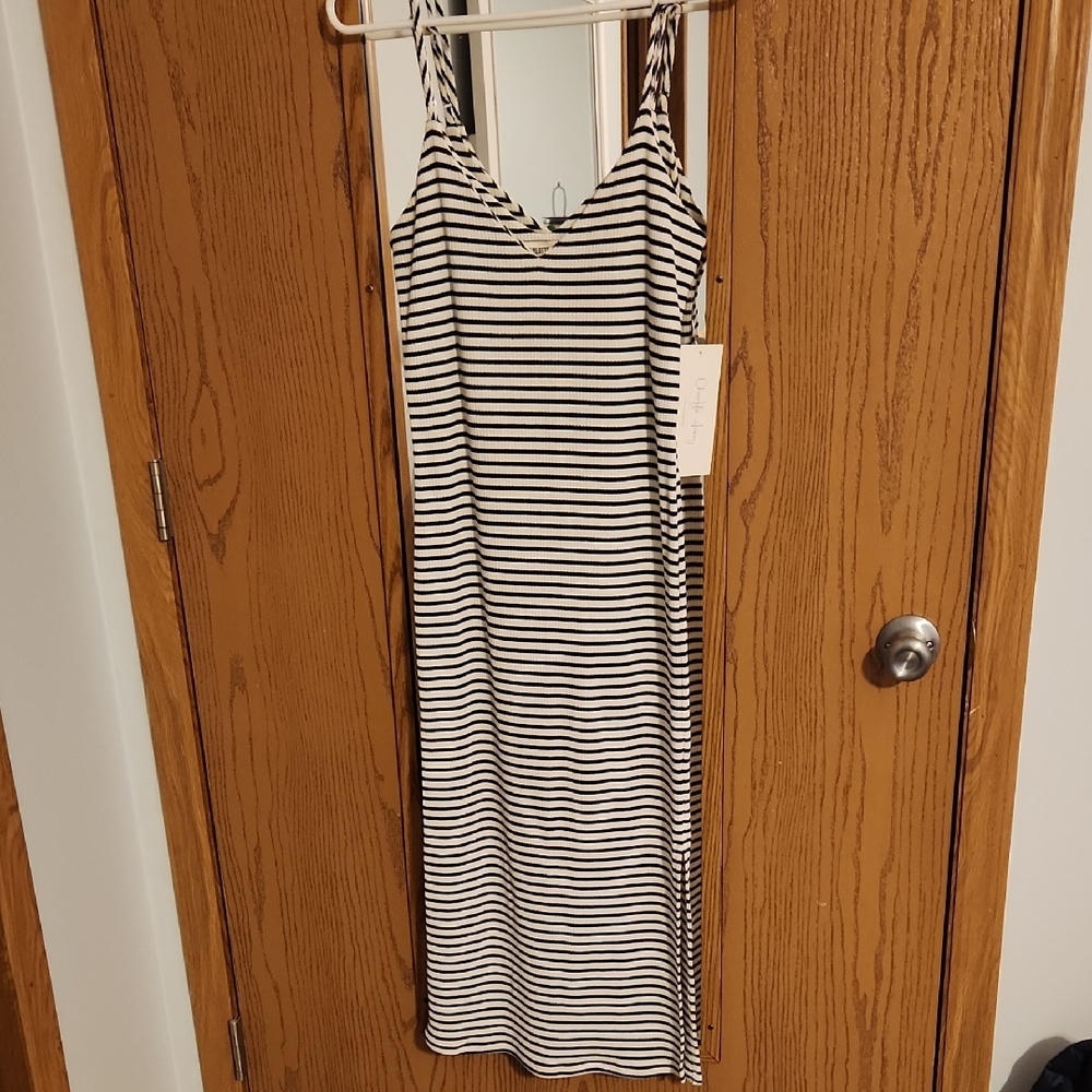 Striped Sleeveless Maxi Dress Charlotte Avery